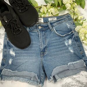 Kensie Vintage Luxe High-Rise Women’s Jean Shorts Sz 2/26 Gently Used Distressed
